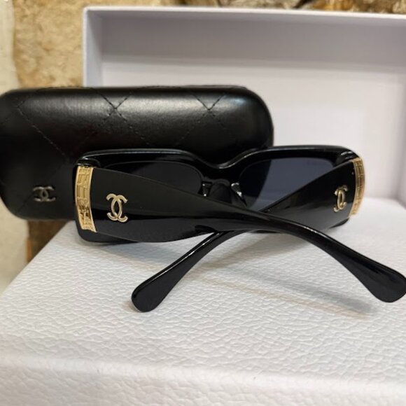 Chanel 5534 Black Oversized Rectangular Sunglasses Gold Logo main image 5